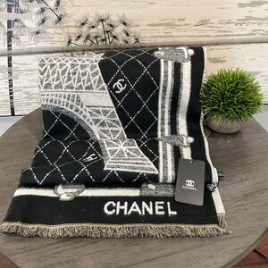 CC Black and White Eiffel Tower Scarf